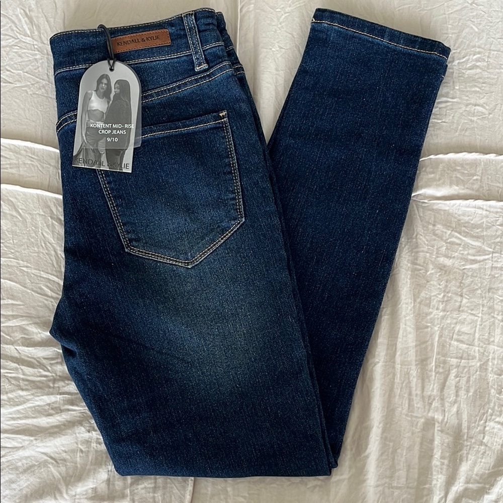 Kendall & Kylie Kontent Mid-Rise Crop Jeans
